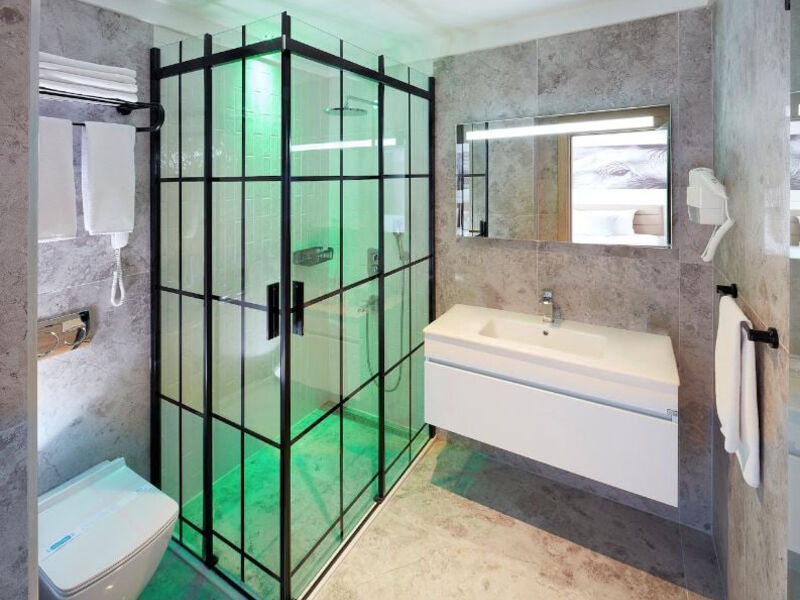 Lalila Blue Suites