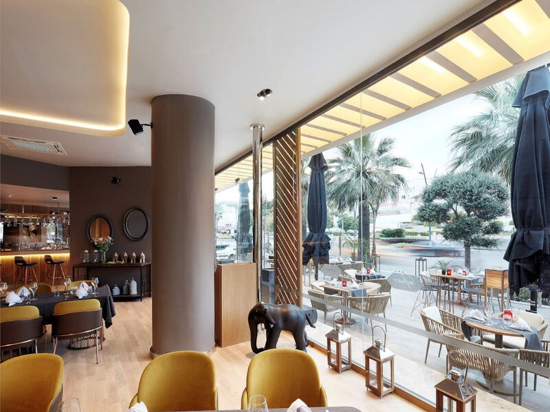 Lalila Blue Suites