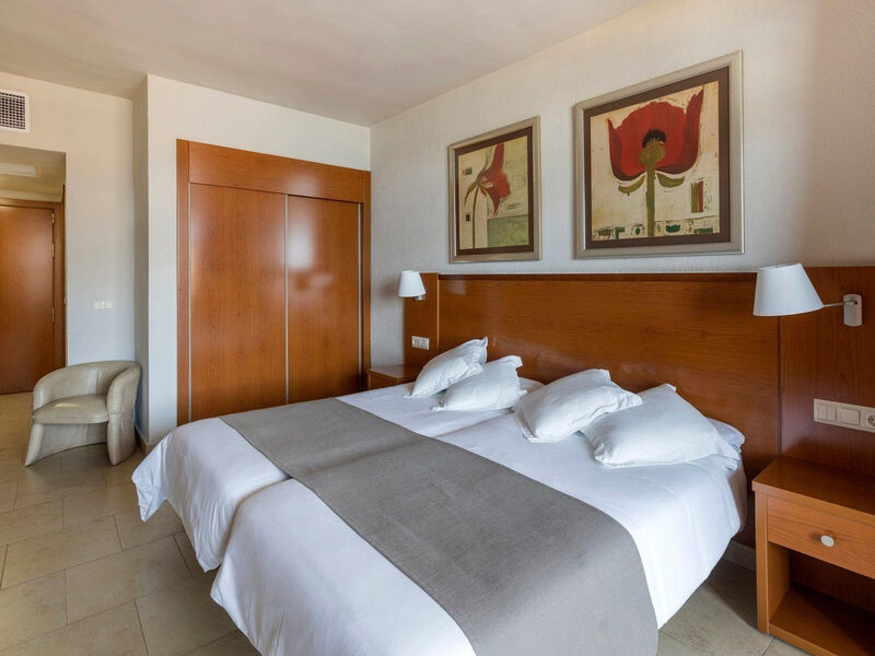 Las Palmeras Affiliated by FERGUS