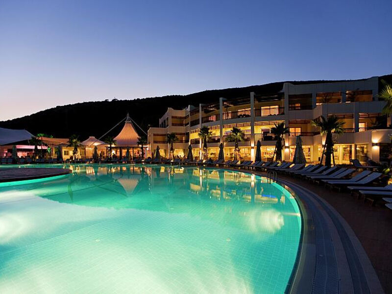 Latanya Park Resort