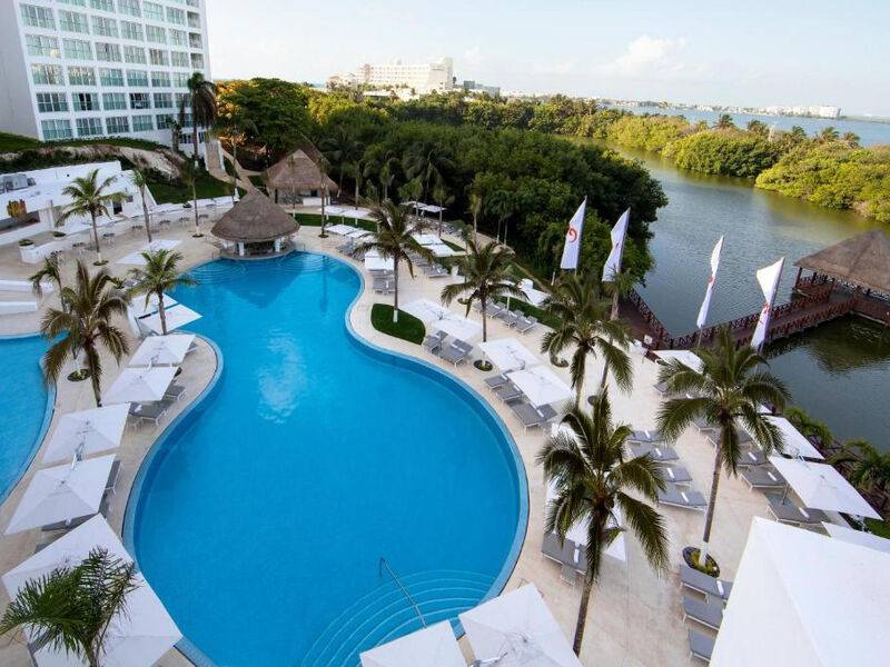 Le Blanc Spa Resort