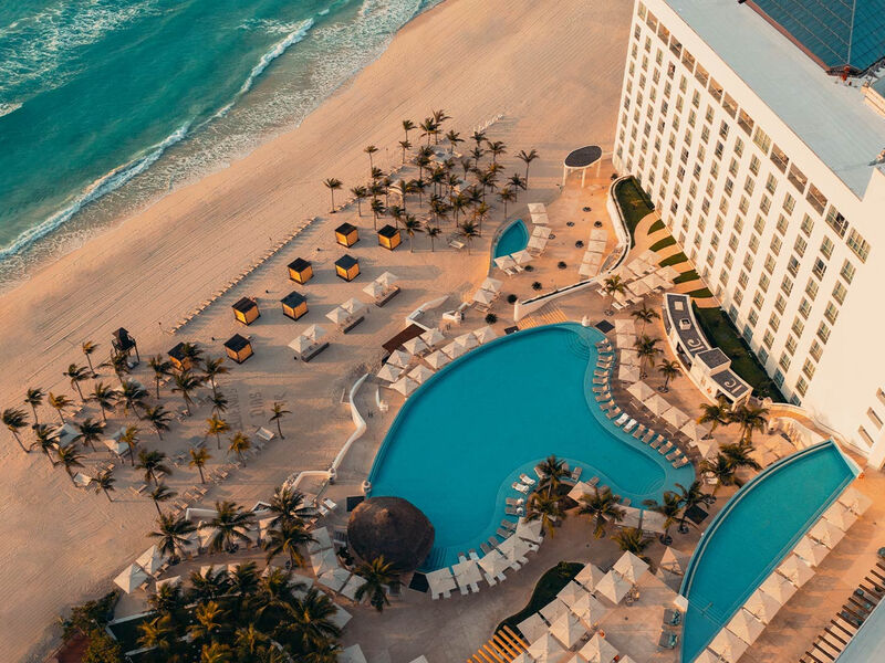 Le Blanc Spa Resort