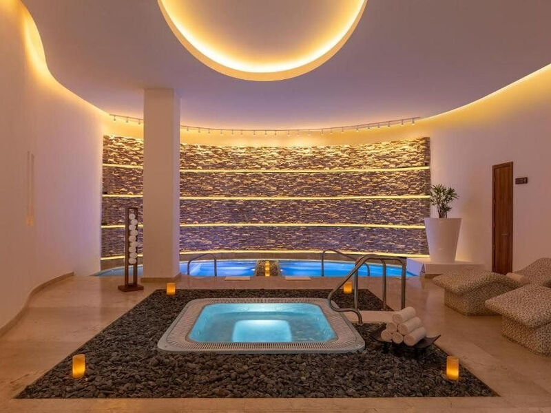 Le Blanc Spa Resort