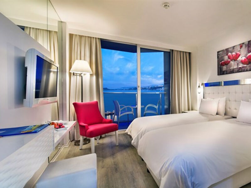Le Bleu & Resort