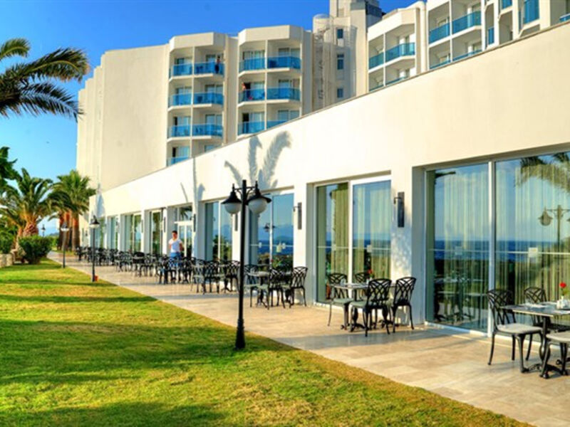 Le Bleu & Resort