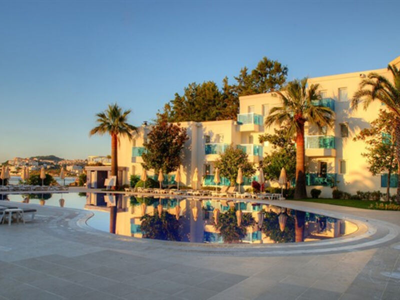 Le Bleu & Resort
