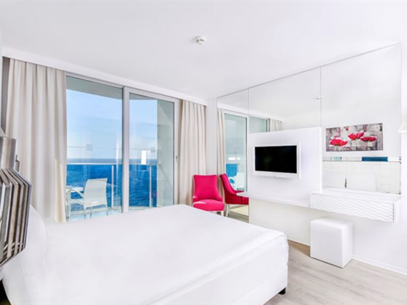 Le Bleu & Resort