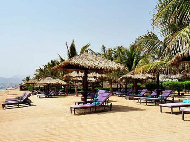 Le Meridien Al Aqah Beach Resort