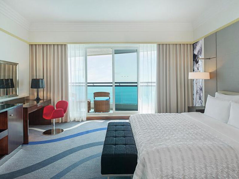 Le Meridien Al Aqah Beach Resort