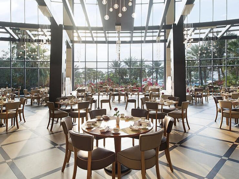 Le Meridien Al Aqah Beach Resort