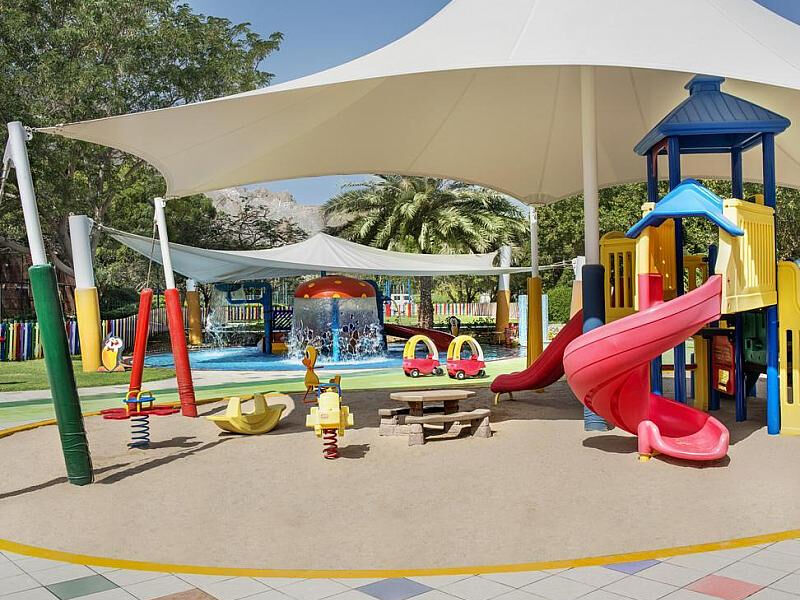 Le Meridien Al Aqah Beach Resort