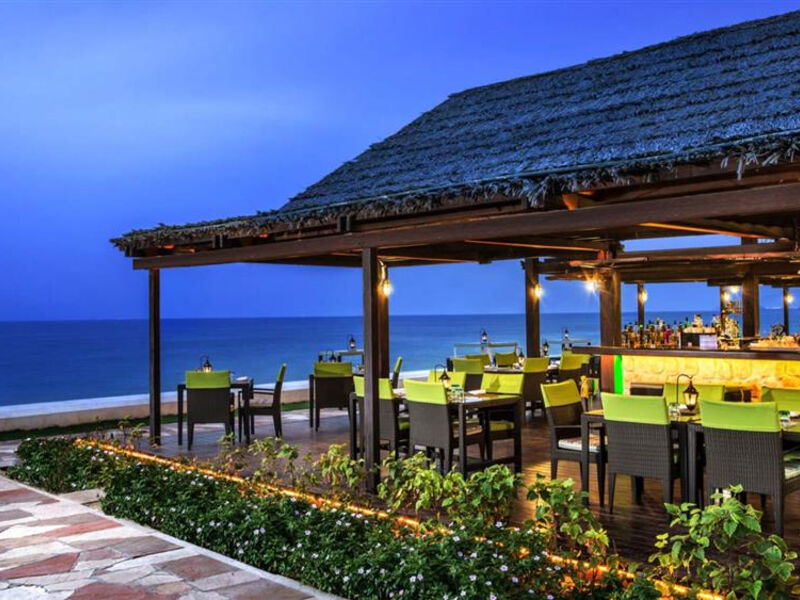 Le Meridien Al Aqah Beach Resort