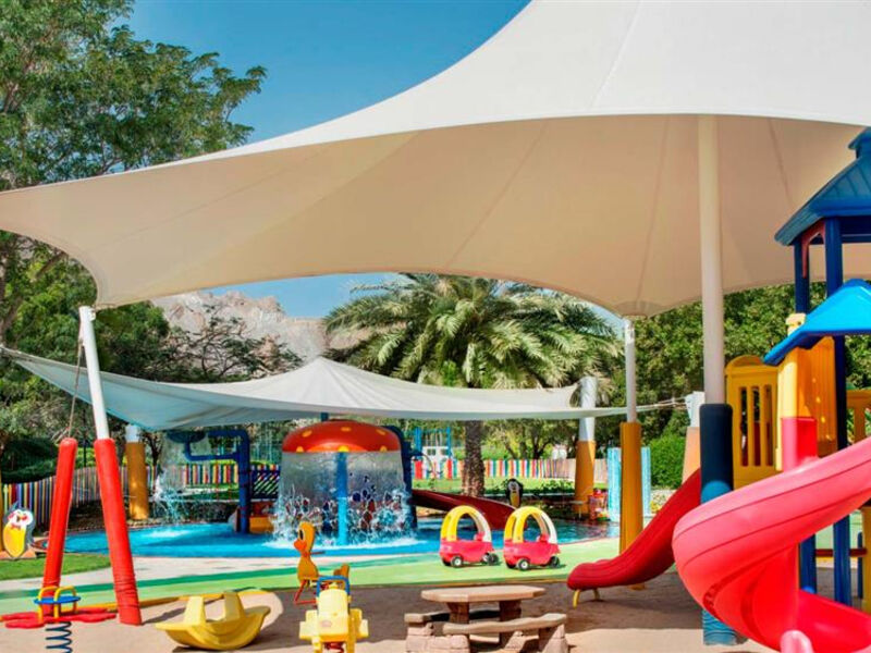 Le Meridien Al Aqah Beach Resort