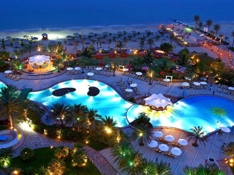 Le Meridien Al Aqah Beach Resort