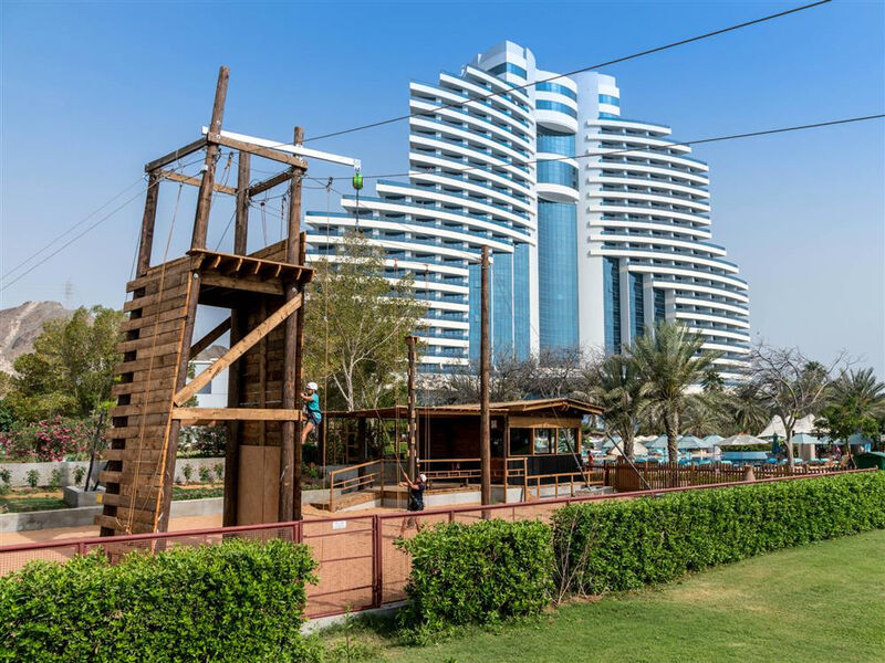 Le Meridien Al Aqah Beach Resort