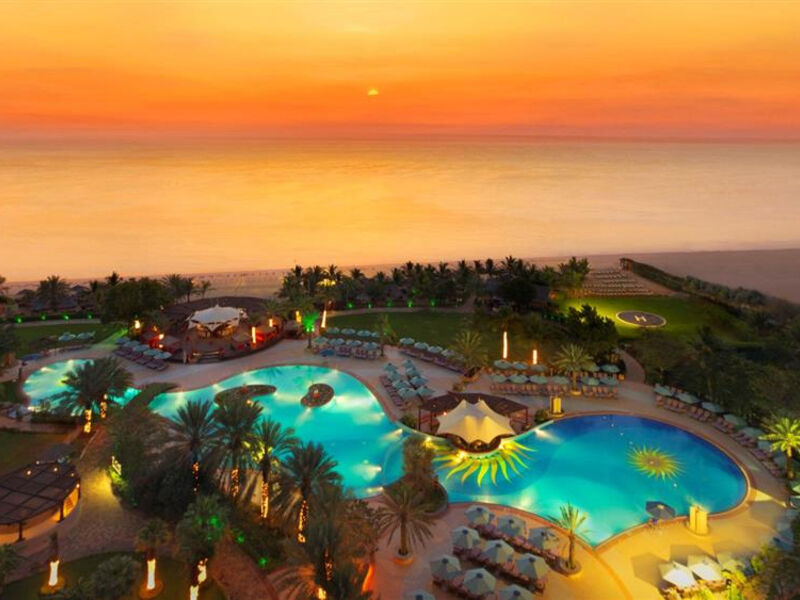 Le Meridien Al Aqah Beach Resort