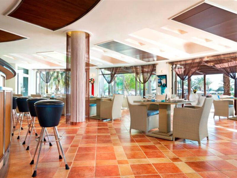 Le Meridien Al Aqah Beach Resort