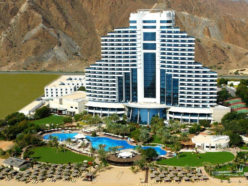 Le Meridien Al Aqah Beach Resort