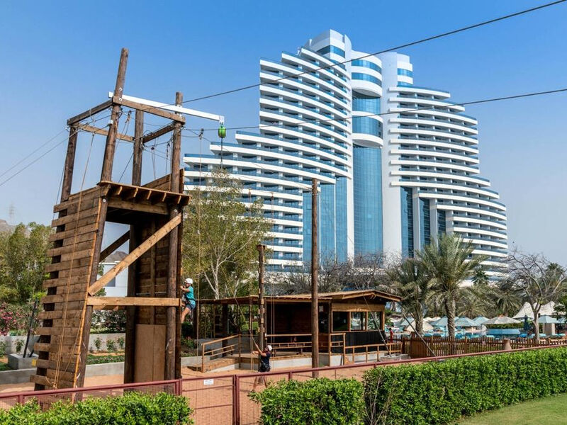Le Meridien Al Aqah Beach Resort