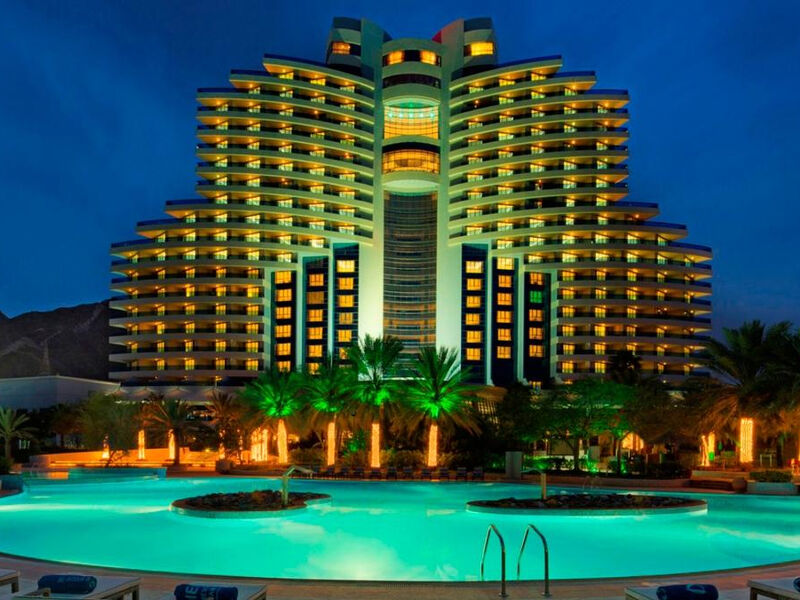 Le Meridien Al Aqah Beach Resort