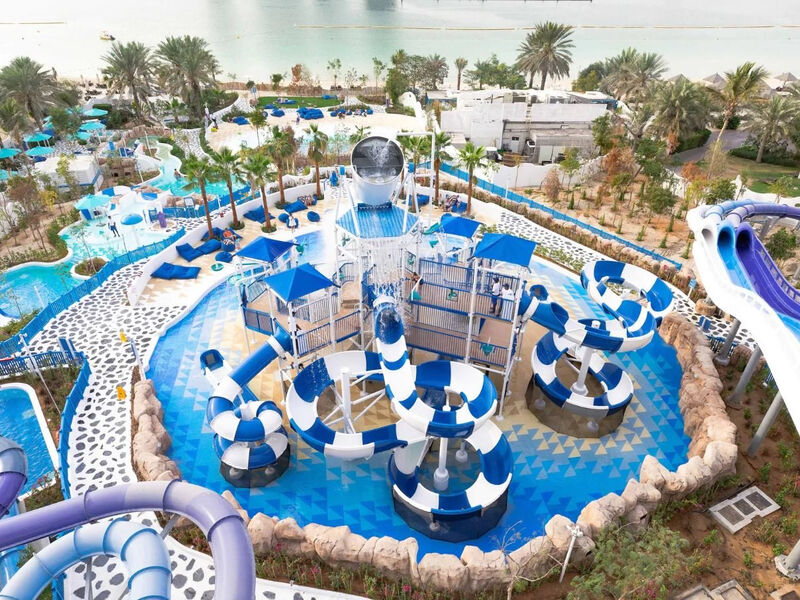 Le Meridien Mina Seyahi Beach Resort & Marina