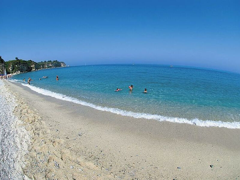 Le Pace Residence