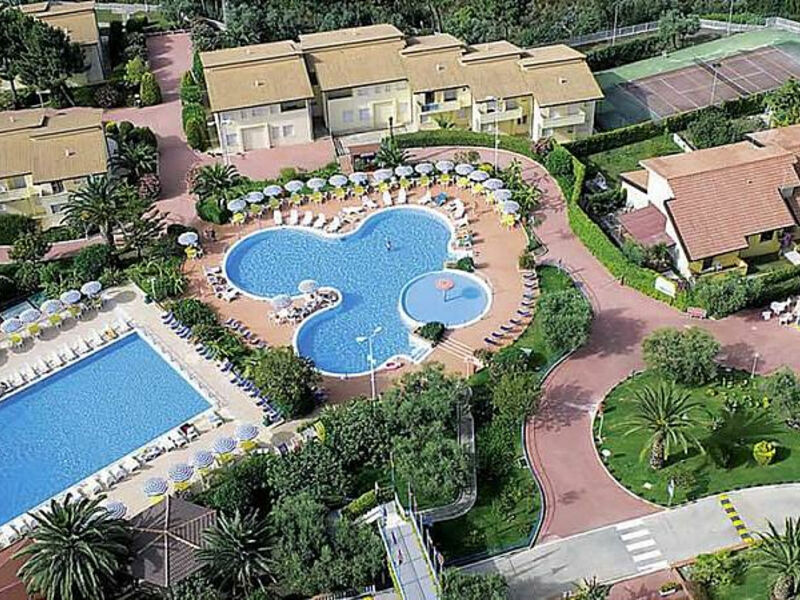 Le Pace Residence