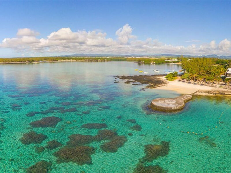 Le Peninsula Bay Beach Resort & Spa
