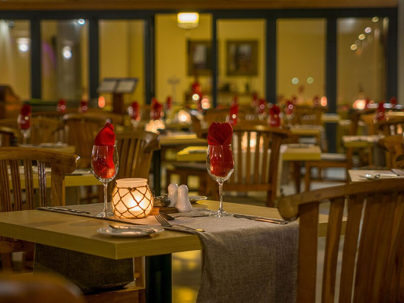 Le Peninsula Bay Beach Resort & Spa