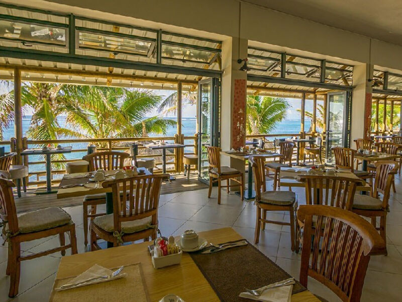 Le Peninsula Bay Beach Resort & Spa