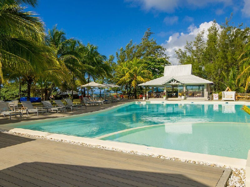 Le Peninsula Bay Beach Resort & Spa