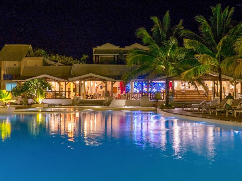 Le Peninsula Bay Beach Resort & Spa