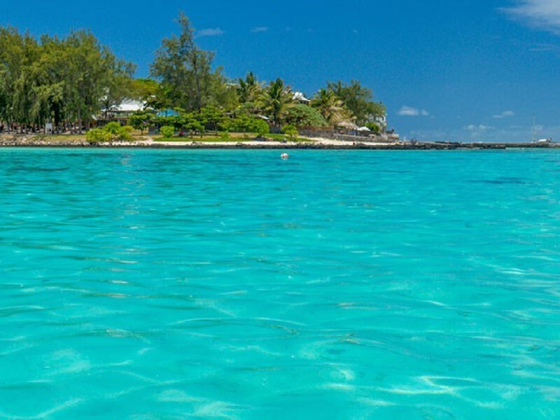 Le Peninsula Bay Beach Resort & Spa