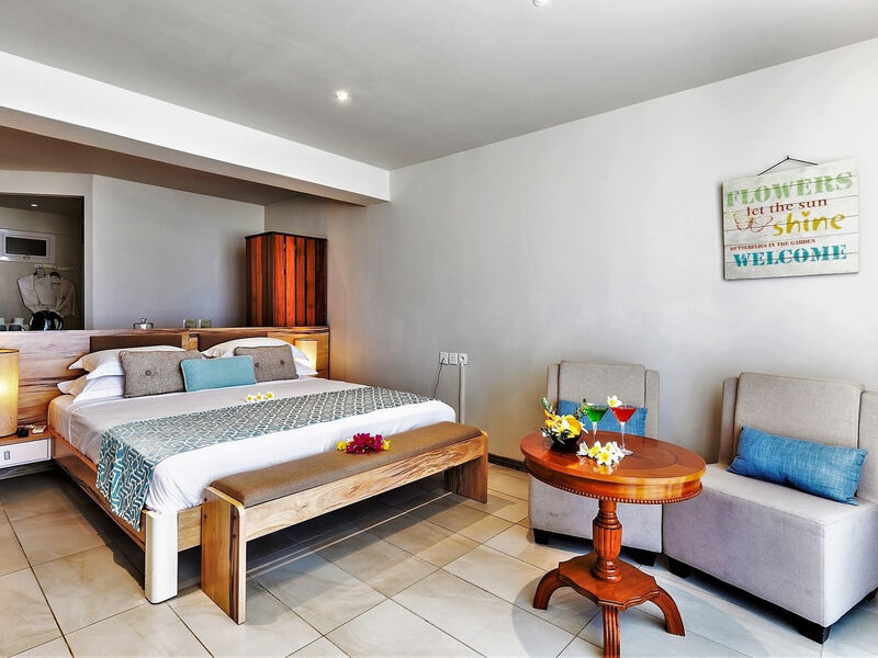 Le Peninsula Bay Beach Resort & Spa