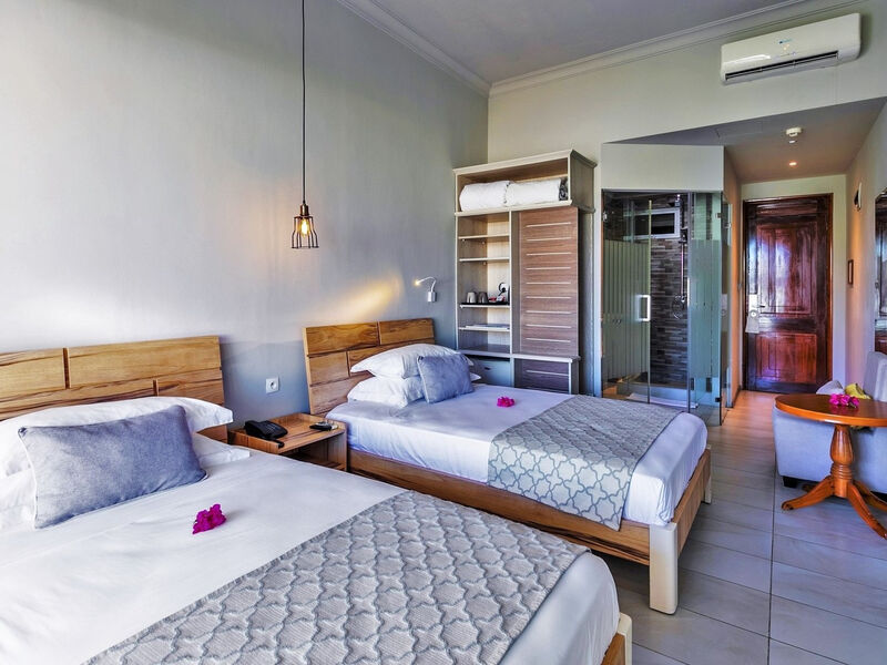 Le Peninsula Bay Beach Resort & Spa