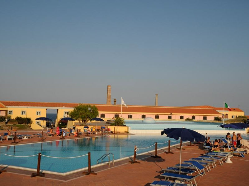 Le Tonnare Family Club
