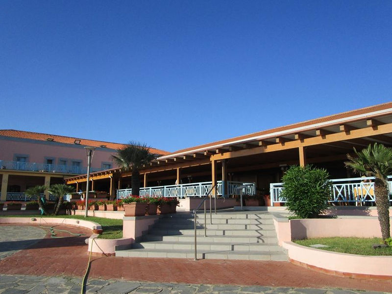 Le Tonnare Family Club