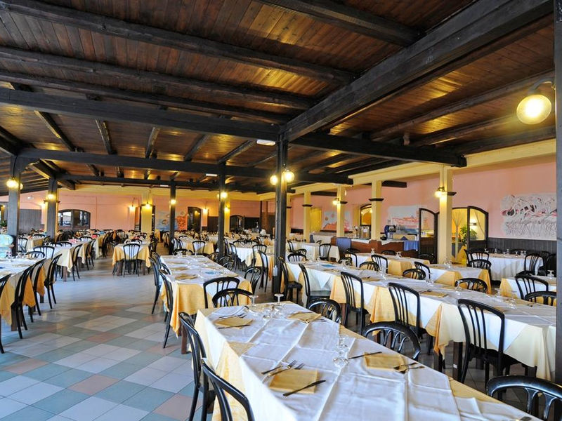 Le Tonnare Family Club