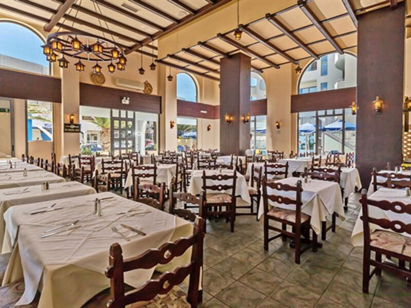 Aparthotel Lefkoniko Bay