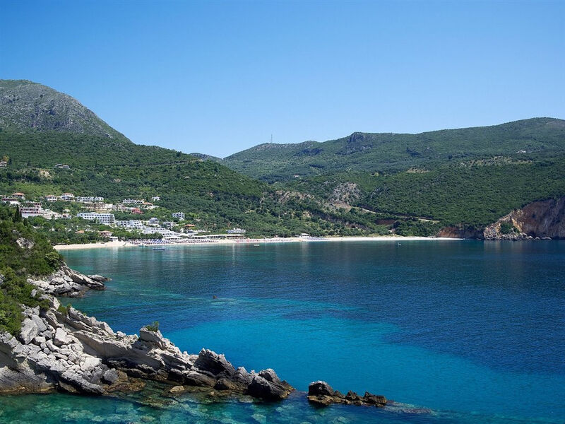 Lichnos Beach