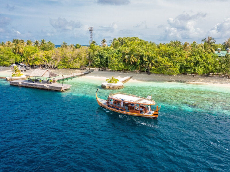 Lily Beach Resort & Spa At Huvahendhoo