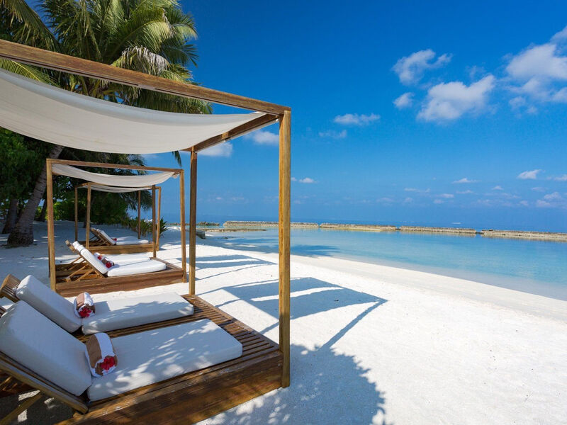 Lily Beach Resort & Spa At Huvahendhoo