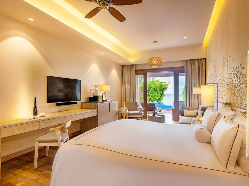 Lily Beach Resort & Spa At Huvahendhoo