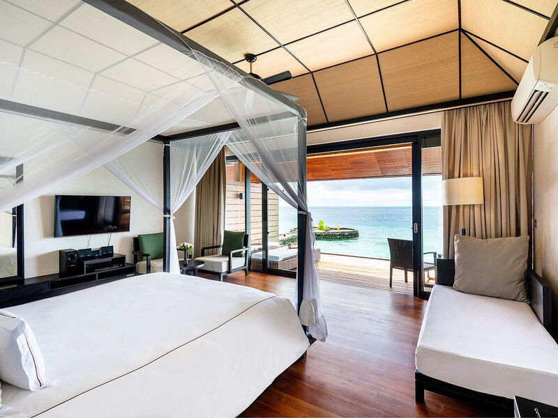 Lily Beach Resort & Spa At Huvahendhoo