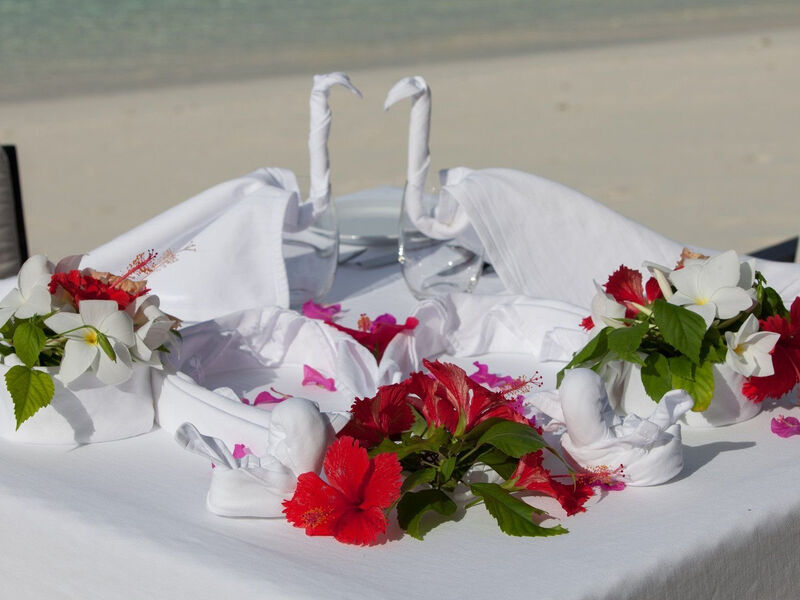 Lily Beach Resort & Spa At Huvahendhoo
