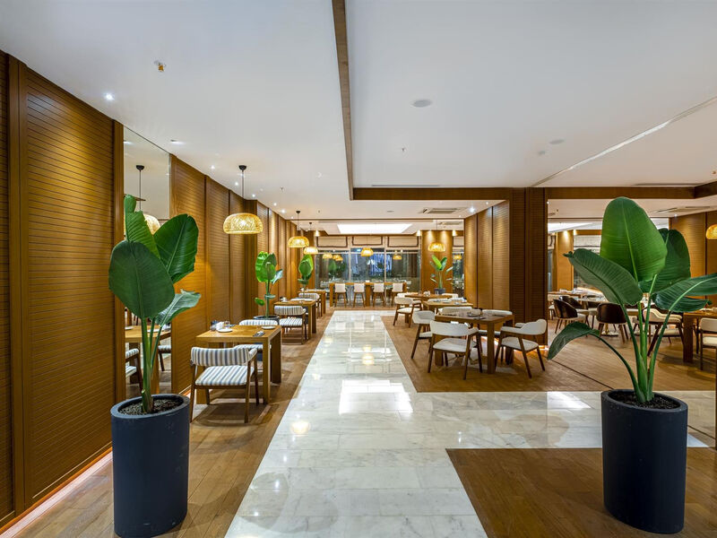 Limak Lara De Luxe Hotel&Resort
