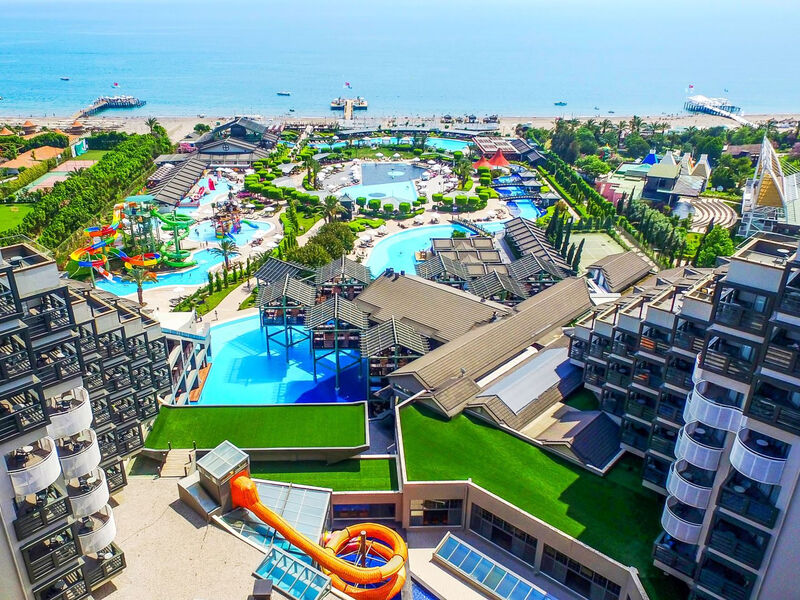 Limak Lara De Luxe Hotel & Resort