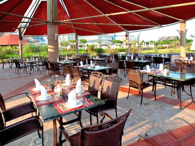 Limak Lara De Luxe Hotel & Resort