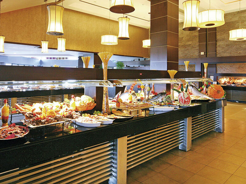 Limak Lara De Luxe Hotel & Resort