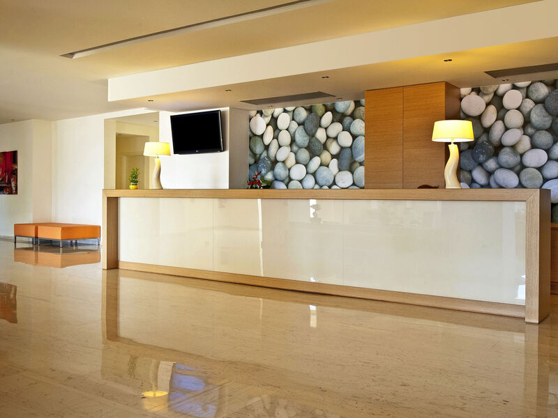 Lindos White Hotel & Suites